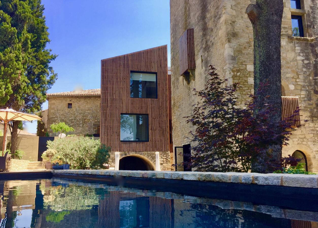 Tour Sarrazine De Montaren Bed and Breakfast Exteriör bild